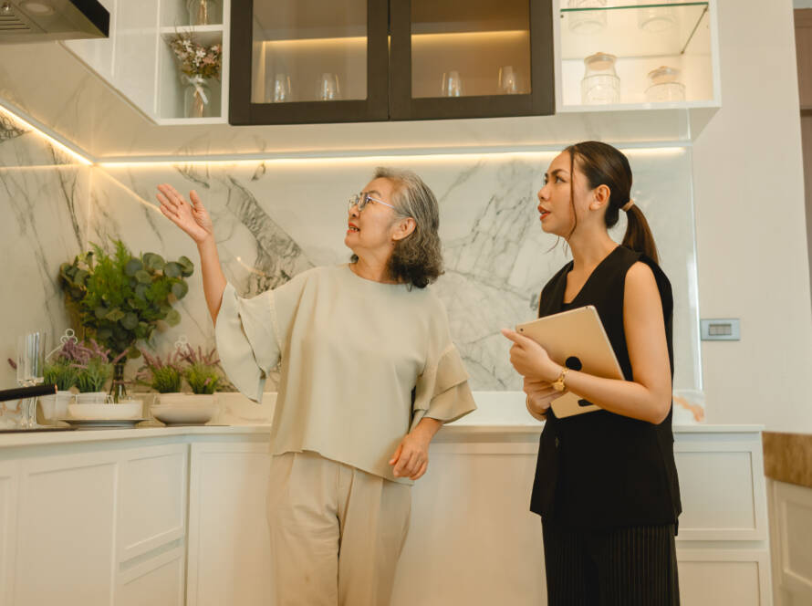 built in kitchen cabinet vs custom made kitchen cabinet