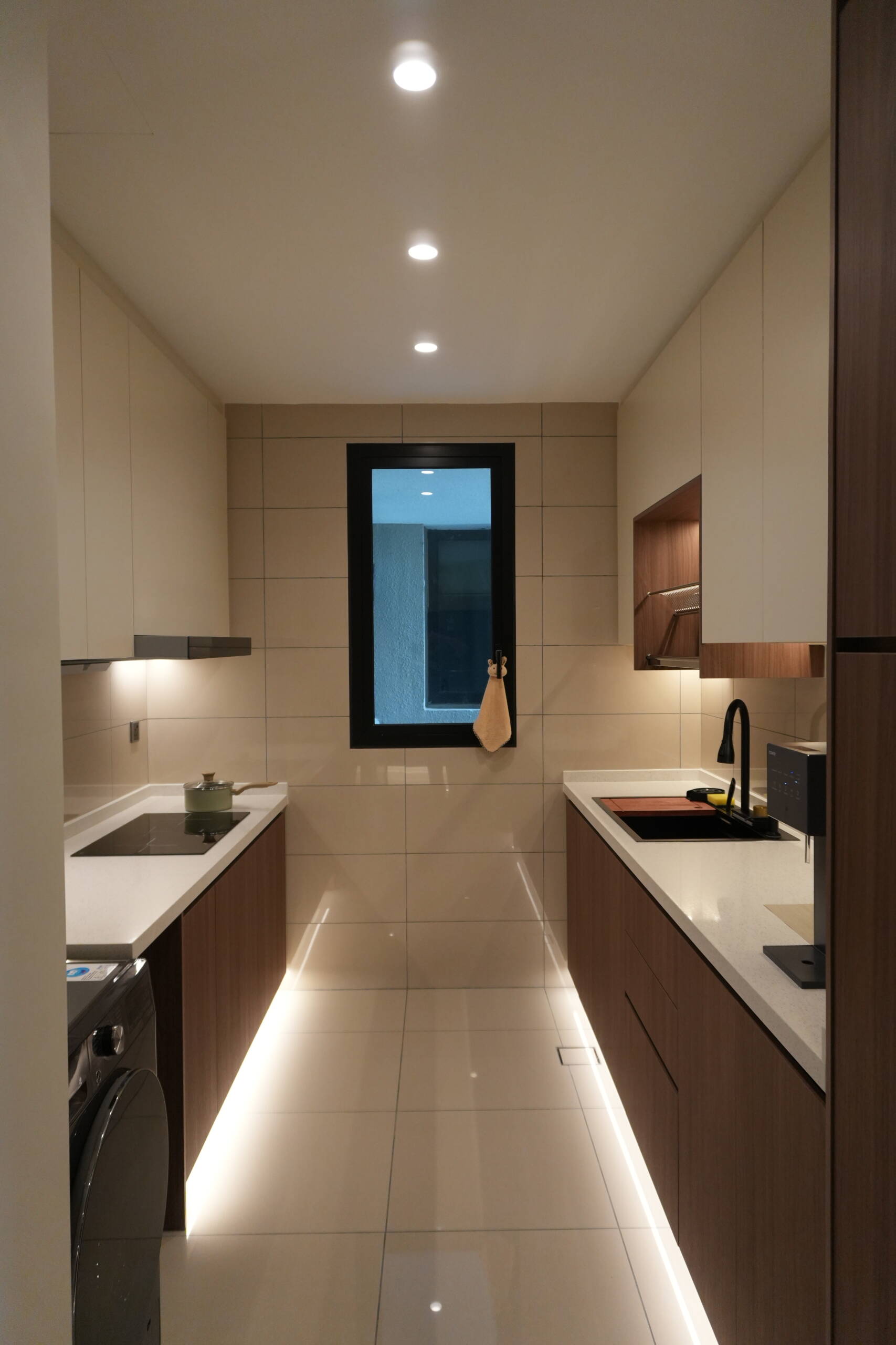 Galley kitchen layout for narrow Malaysian condo