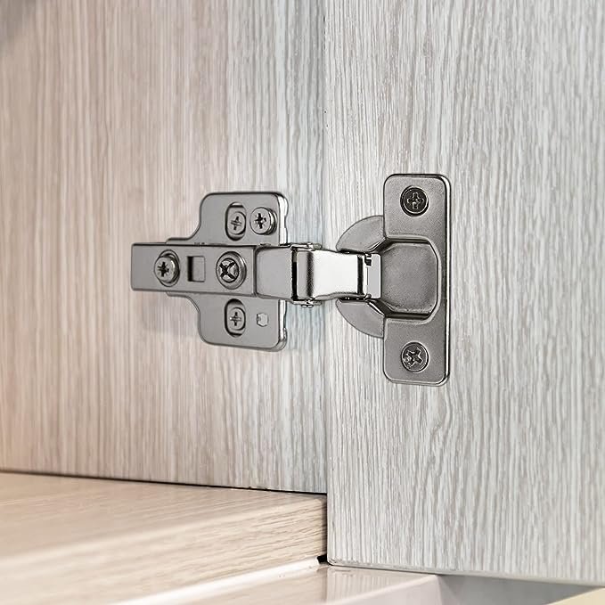 Soft-close cabinet hinge with hydraulic damper mechanism